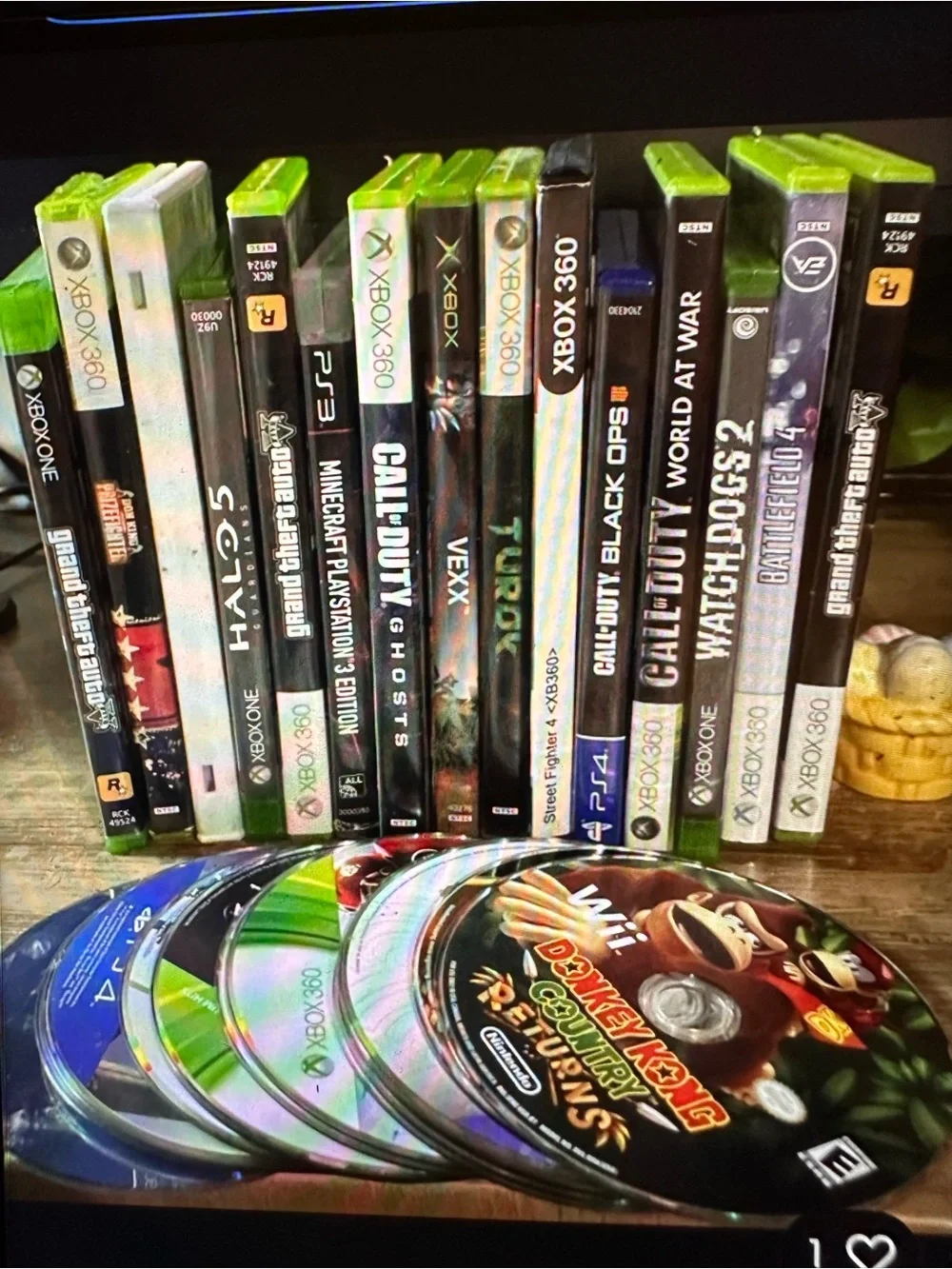 Xbox Game Disc and Case Bundle - Green and Black